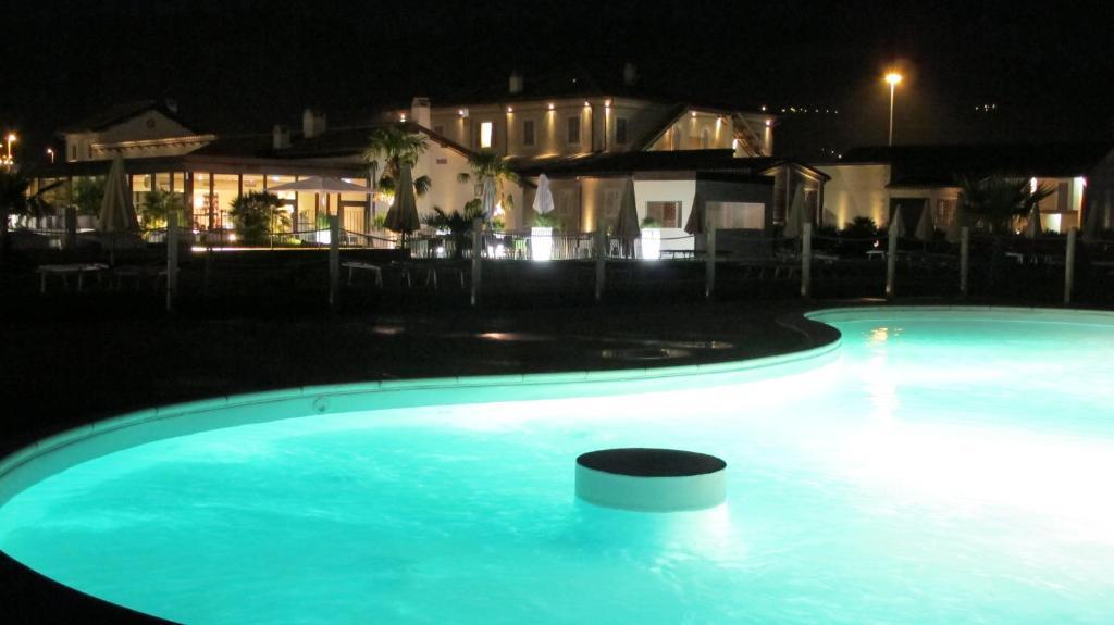 Hotel & Resort Le Colombare Фолиньо Экстерьер фото