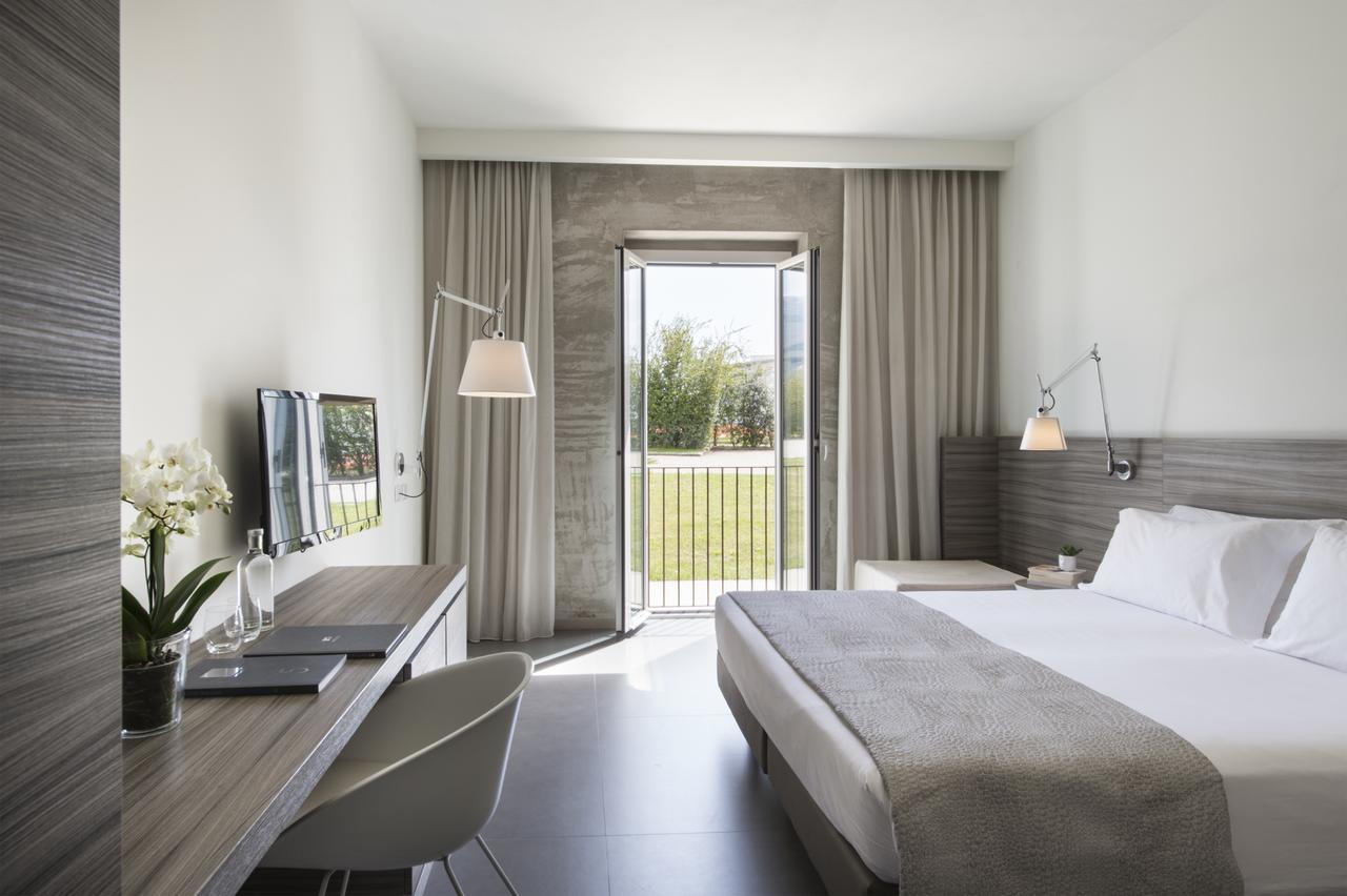 Hotel & Resort Le Colombare Фолиньо Экстерьер фото
