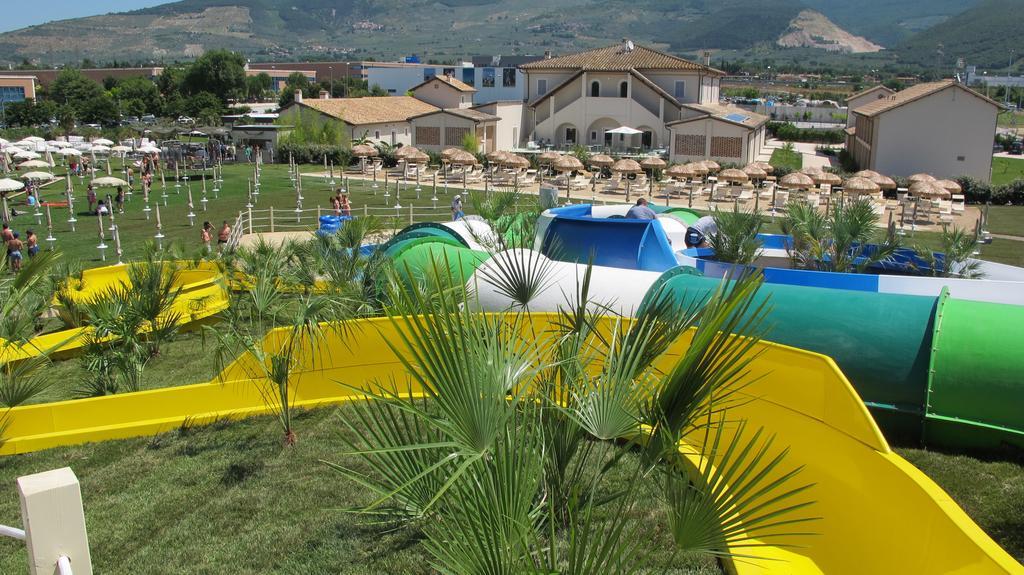 Hotel & Resort Le Colombare Фолиньо Экстерьер фото